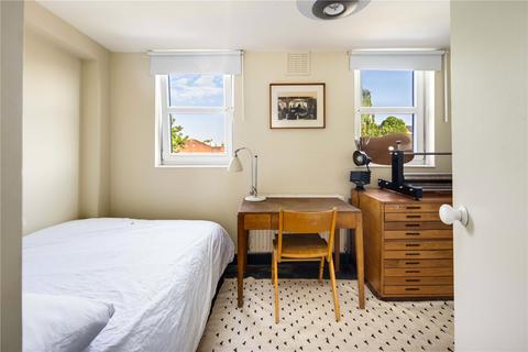 3 Moye Close, London, E2 8QN