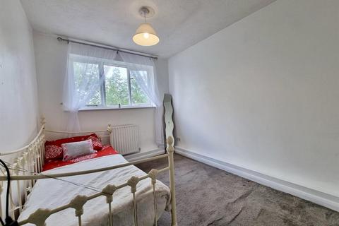 92 Kelvin Gardens, Croydon, CR0 4UR