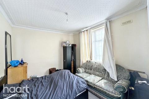5 bedroom end of terrace house for sale, Hazelwood Road, Nottingham