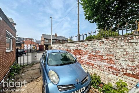 5 bedroom end of terrace house for sale, Hazelwood Road, Nottingham