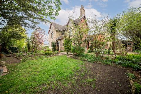 3 bedroom detached house for sale, Barton Road, KETTERING NN15