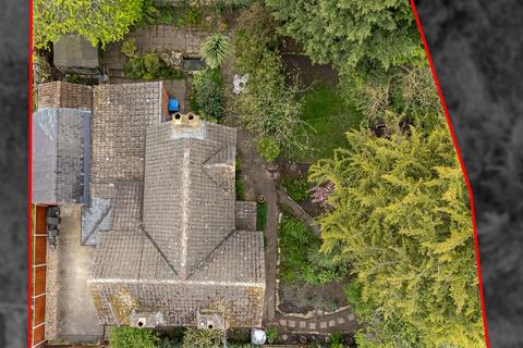 3 bedroom detached house for sale, Barton Road, KETTERING NN15