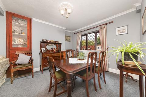 3 bedroom detached house for sale, Barton Road, KETTERING NN15