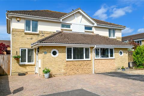 4 bedroom semi-detached house for sale, Hart Close, New Milton, Hampshire, BH25