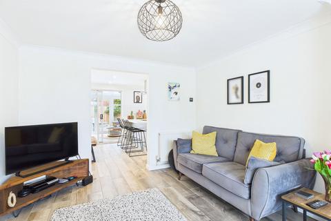 6 Bilberry Close, Attleborough, NR17 1QS
