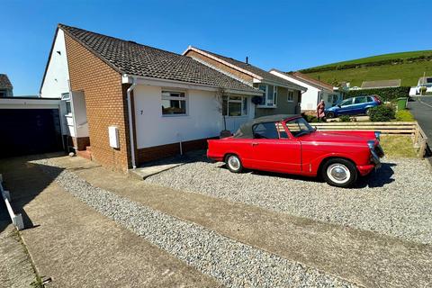 East Meadow Road, Braunton EX33