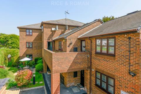 1 bedroom retirement property for sale, Drill Hall Road, Chertsey KT16
