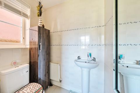 19 Dairy Square, Nottingham, NG8 3DX