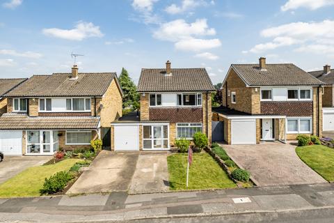17 Appledore Avenue, Nottingham, NG8 2RE