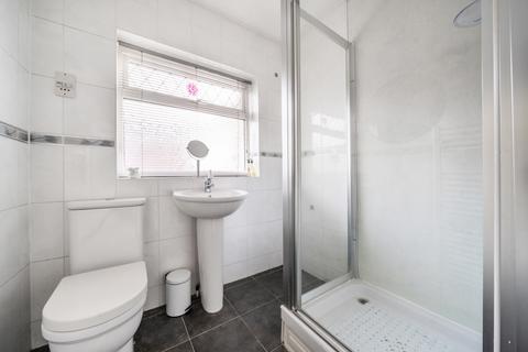 303 Wollaton Vale, Nottingham, NG8 2PX
