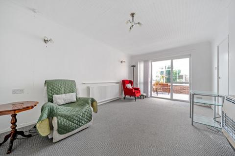 2 bedroom detached bungalow for sale, Edenbridge Court, Nottingham NG8