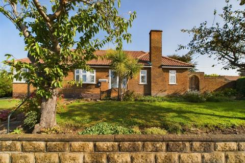3 bedroom detached bungalow for sale, Sandringham Drive, Nottingham NG9