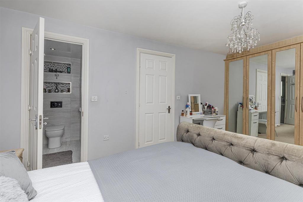 Bramleys Estate Agents - Tithefields (29).jpg