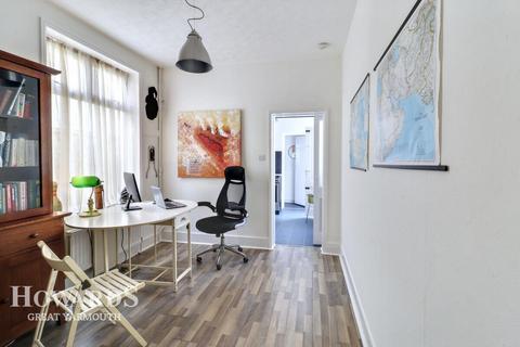 4 bedroom block of apartments for sale, Hamilton Road, Great Yarmouth