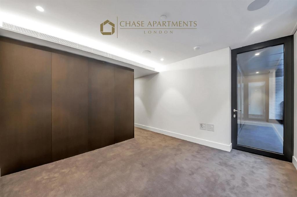 Rathbone Place London, W1 T 1 JN