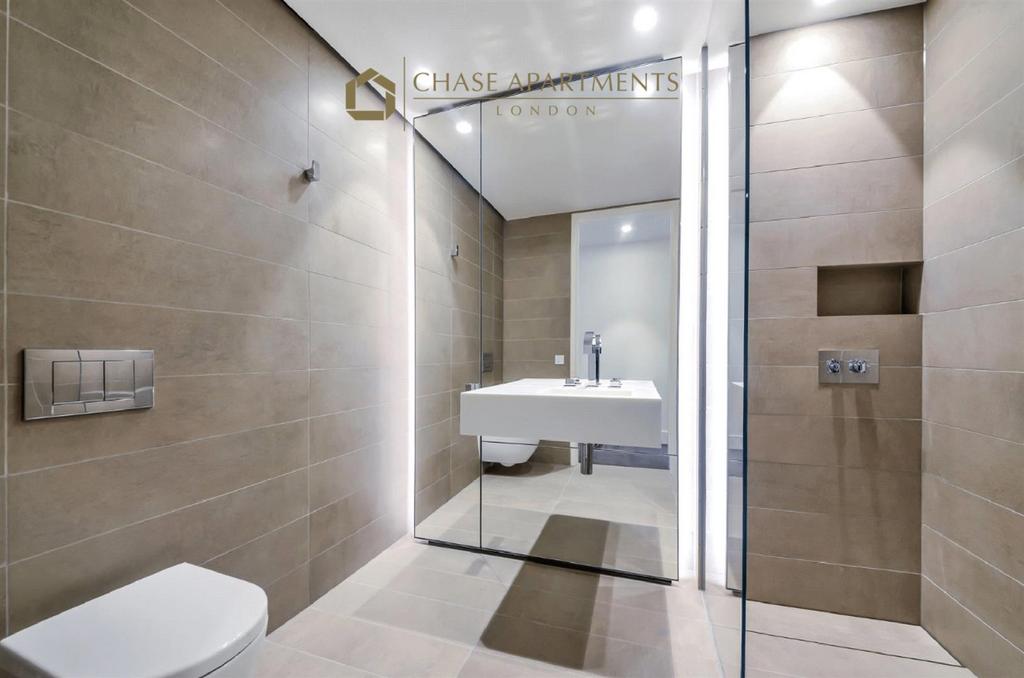 Rathbone Place London, W1 T 1 JN