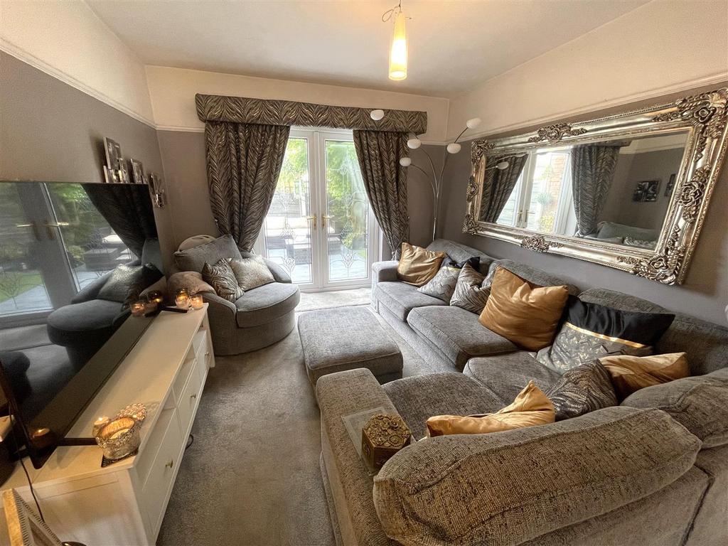 Through Lounge