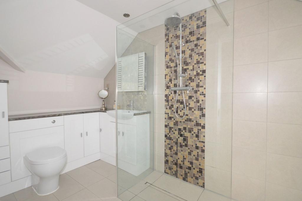 Main En-Suite Shower