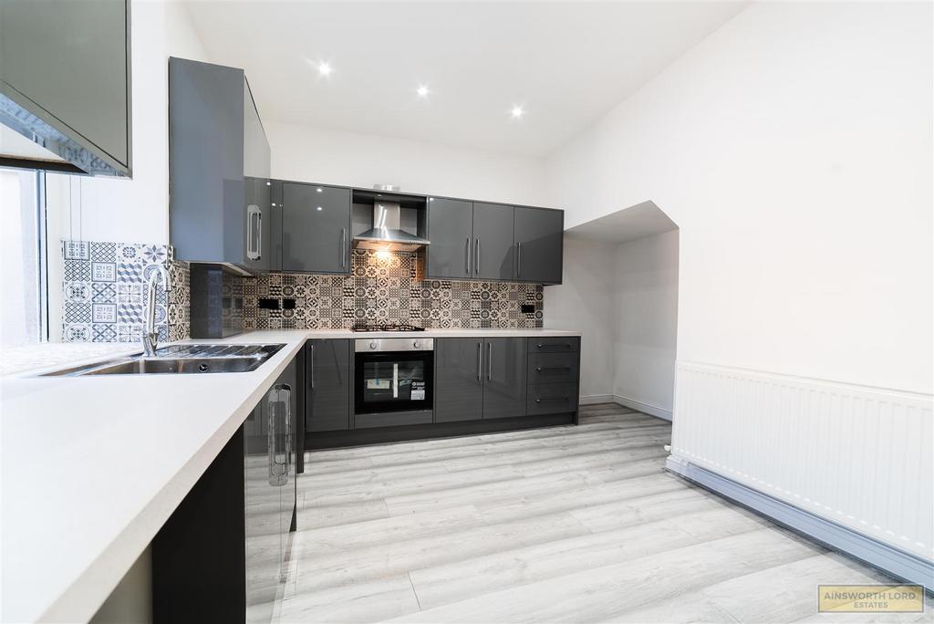 Large kitchen / diner