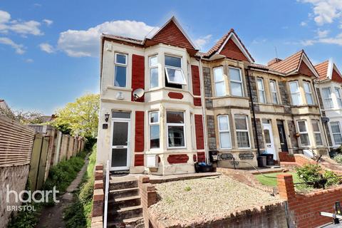 3 bedroom end of terrace house for sale, Grove Park Road, Bristol