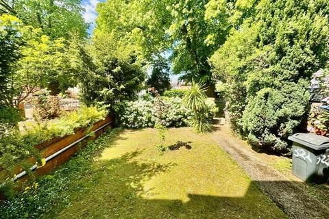 322 Kettering Road, Northampton, NN2 7DT