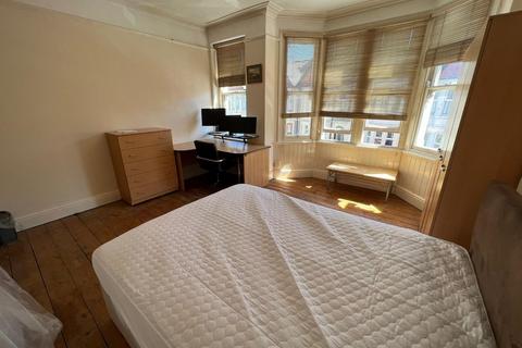 5 bedroom terraced house for sale, Heathfield Road, Heath, Cardiff