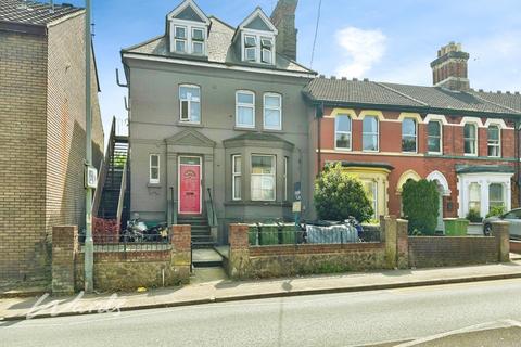 Studio to rent, Tonbridge Road Maidstone ME16