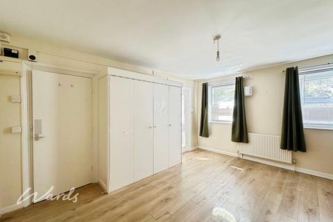 Studio to rent, Tonbridge Road Maidstone ME16