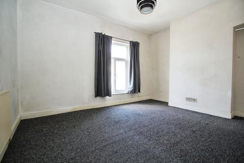 2 bedroom end of terrace house for sale, Ernests Avenue, Holland Street, Hull HU9