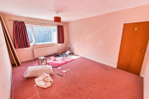 2 bedroom detached bungalow for sale, 11 Grove Avenue, Beeston, Nottingham, Nottinghamshire, NG9 4ED