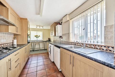 20 The Vines, Wokingham, RG41 4YY