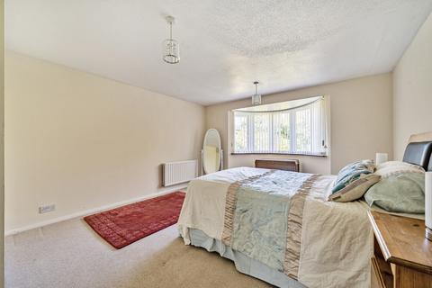 20 The Vines, Wokingham, RG41 4YY