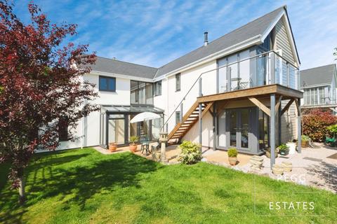 4 bedroom detached house for sale, Welsury Road, Torquay