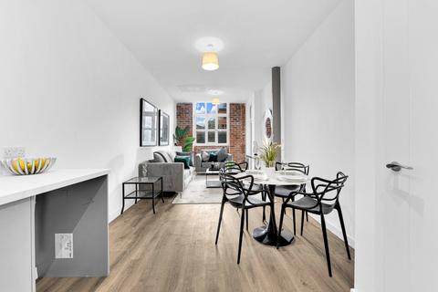 2 bedroom flat to rent, Cotton Gardens, Bolton, Greater Manchester, BL1