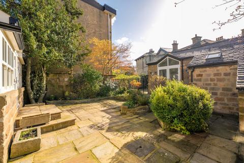 undefined, Queen Parade, Harrogate, HG1