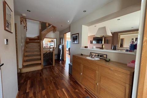 6 bedroom detached house for sale, Stradey Hill, Pwll