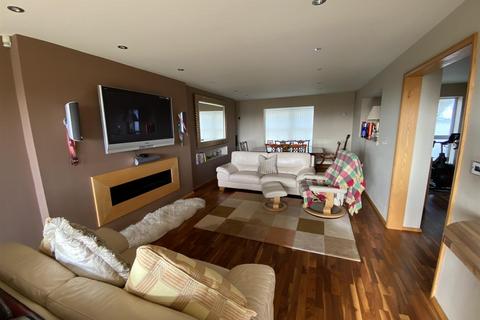 6 bedroom detached house for sale, Stradey Hill, Pwll