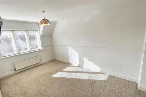 2 bedroom apartment for sale, 11 Manor Park Close, Birmingham B13