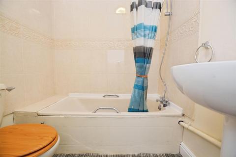 25 Hall View, Messingham, Scunthorpe, DN17 3TD