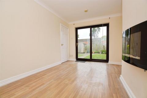 25 Hall View, Messingham, Scunthorpe, DN17 3TD