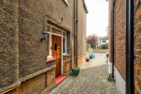 58a Redbridge Lane West, London, E11 2JU