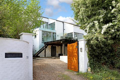 5 bedroom detached house for sale, Cheapside Road, Ascot