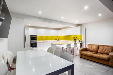 5 bedroom detached house for sale, Cheapside Road, Ascot