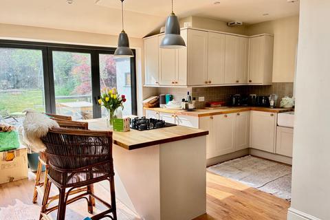 undefined, Stoneleigh, Epsom