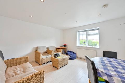 120 Cedar Way, Guildford, GU1 1JF