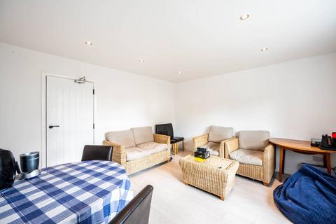 120 Cedar Way, Guildford, GU1 1JF