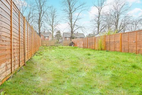 120 Cedar Way, Guildford, GU1 1JF