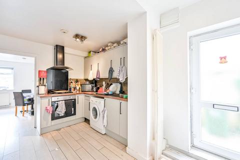 120 Cedar Way, Guildford, GU1 1JF