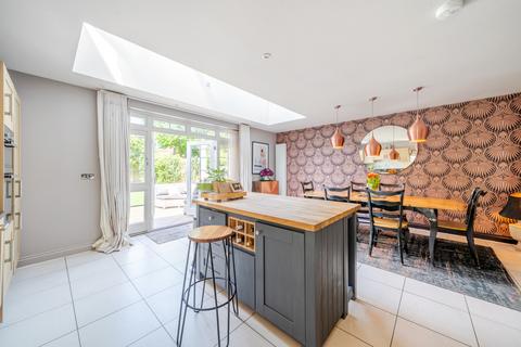 undefined, Lincoln Grove, Weybridge, KT13
