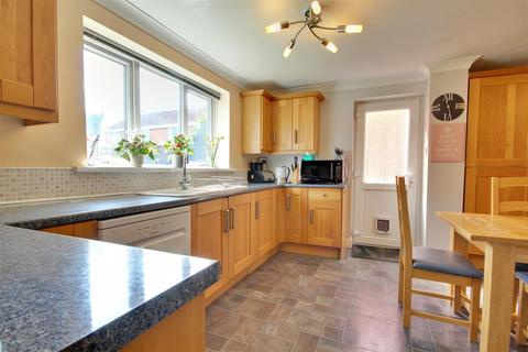3 bedroom end of terrace house for sale, Smithall Road, BEVERLEY